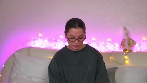 AlexandraBloom online show from 12/18/24, 04:09