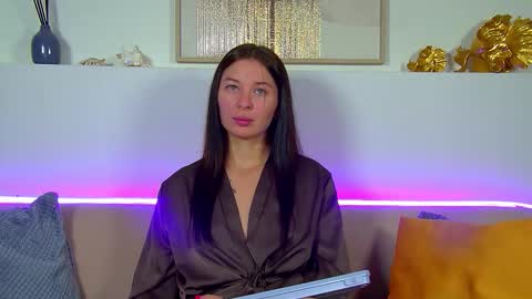 Snapshot of alexandrabloom chatting on 09/17/25, 06:20 AlexandraBloom online show from 09/17/25, 06:20