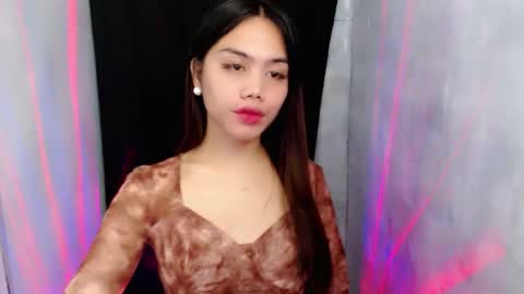 Snapshot of alexandralovely_9 chatting on 10/06/25, 05:10 Andrea online show from 10/06/25, 05:10