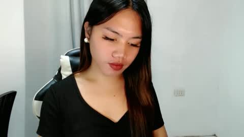 Snapshot of alexandralovely_9 chatting on 10/17/25, 10:29 Andrea online show from 10/17/25, 10:29