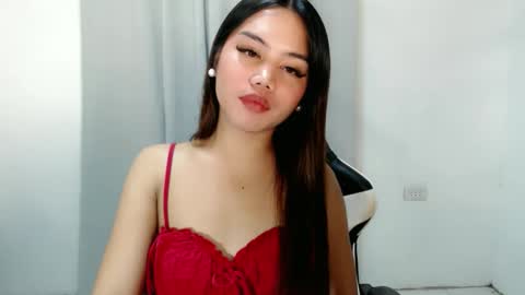 Snapshot of alexandralovely_9 chatting on 10/23/25, 05:18 Andrea online show from 10/23/25, 05:18