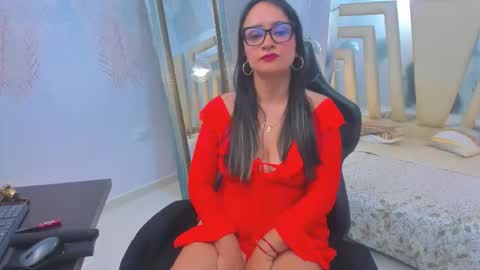 Snapshot of alexandramilff chatting on 10/19/25, 03:51 Alexandra Milff  online show from 10/19/25, 03:51