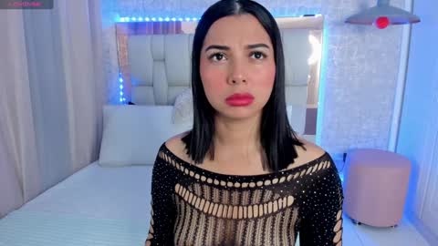 Snapshot of alexandramillerr chatting on 01/30/25, 10:50 Alexandra Miller online show from 01/30/25, 10:50