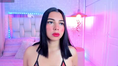 Snapshot of alexandramillerr chatting on 02/26/25, 10:58 Alexandra Miller online show from 02/26/25, 10:58