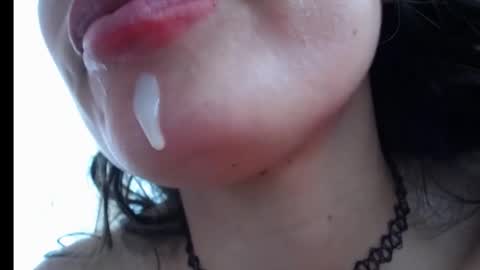 Snapshot of alexandrasaen chatting on 11/30/25, 03:05 alexandrasaen online show from 11/30/25, 03:05