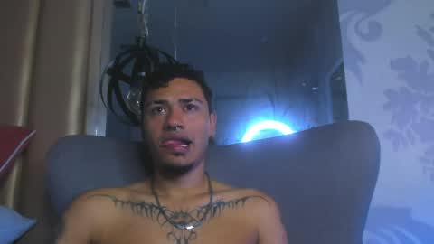 Snapshot of alexandriuwolf chatting on 05/17/26, 12:52 Master Alexandriu online show from 05/17/26, 12:52