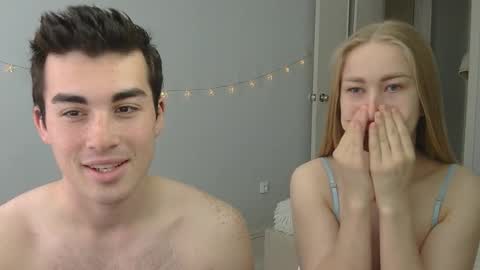 Snapshot of alexarti chatting on 10/14/25, 04:35 Alex online show from 10/14/25, 04:35