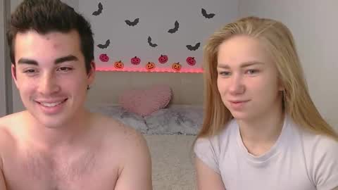 Snapshot of alexarti chatting on 10/20/25, 06:03 Alex online show from 10/20/25, 06:03