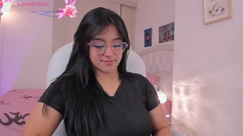 Snapshot of alexaworld chatting on 12/13/24, 11:23 lexandra online show from 12/13/24, 11:23