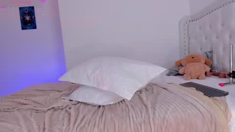 Snapshot of alexaworld chatting on 02/06/25, 10:04 lexandra online show from 02/06/25, 10:04