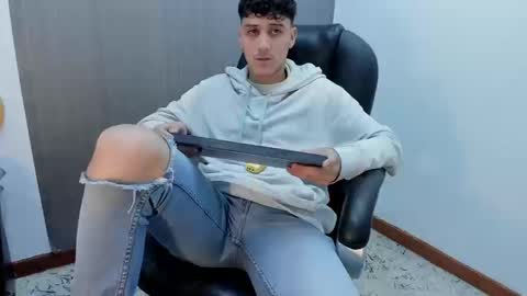 Alex online show from 09/11/25, 01:44