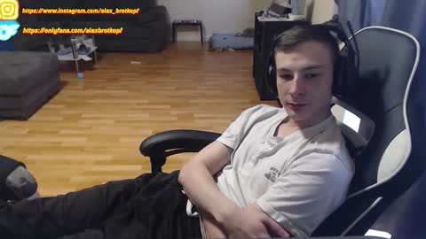 Alex online show from 10/21/25, 02:18