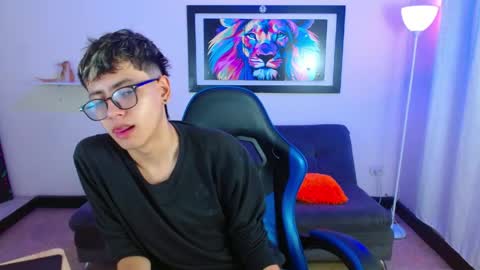 alex online show from 05/04/26, 01:18