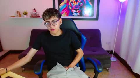 alex online show from 05/25/26, 01:50