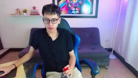 alex online show from 06/08/26, 01:33