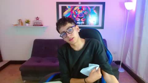 alex online show from 06/17/26, 02:18