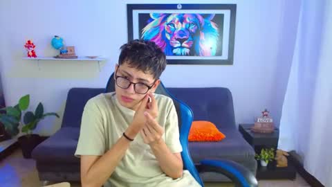 alex online show from 06/25/26, 01:37