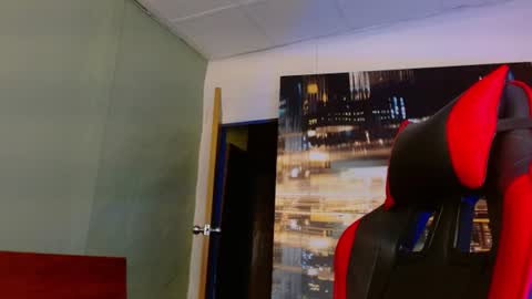 alexgiraldo__ online show from 06/13/26, 02:09
