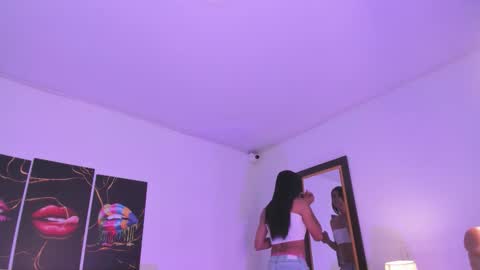 Snapshot of alexia84 chatting on 12/14/25, 11:53 Alexia online show from 12/14/25, 11:53