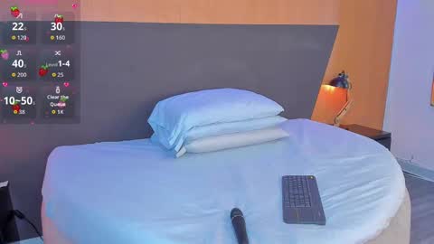 Alexia online show from 10/06/25, 03:37