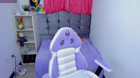 Snapshot of alexia_dussan chatting on 12/03/24, 12:35 alexia_dussan online show from 12/03/24, 12:35