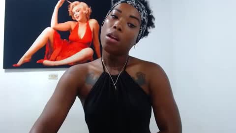 Snapshot of alexia_sinclaire24 chatting on 10/26/25, 11:20 alexia_sinclaire24 online show from 10/26/25, 11:20