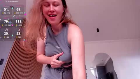 Alexia online show from 11/24/25, 03:56