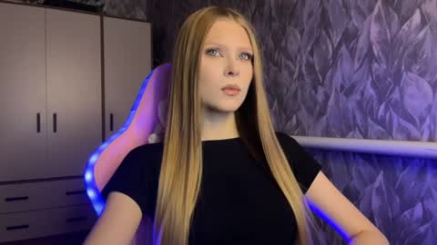Alexia online show from 07/30/26, 08:35