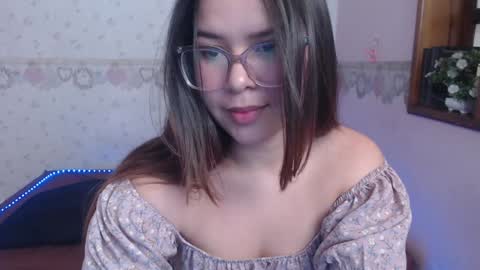 Alexia online show from 01/13/25, 03:04