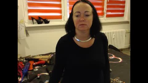 Snapshot of alexie33 chatting on 11/02/25, 08:28 alexie33 online show from 11/02/25, 08:28