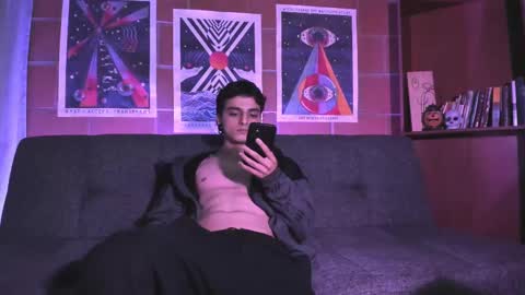 Snapshot of alexijacobs chatting on 10/20/25, 03:40 Alexi Jacobs online show from 10/20/25, 03:40