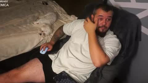 Snapshot of alexirr chatting on 11/10/25, 09:03 Alex online show from 11/10/25, 09:03