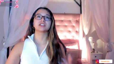 Snapshot of alexis_scott__ chatting on 06/05/26, 04:08 alexis_scott__ online show from 06/05/26, 04:08