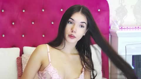 alexisdevine online show from 10/18/25, 04:26