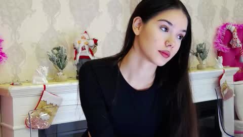 Snapshot of alexisdevine chatting on 12/19/25, 05:36 alexisdevine online show from 12/19/25, 05:36