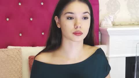 Snapshot of alexisdevine chatting on 03/17/26, 05:22 alexisdevine online show from 03/17/26, 05:22