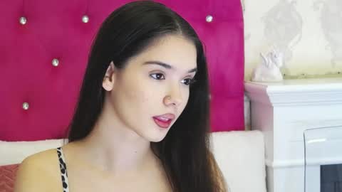 Snapshot of alexisdevine chatting on 04/23/26, 04:24 alexisdevine online show from 04/23/26, 04:24