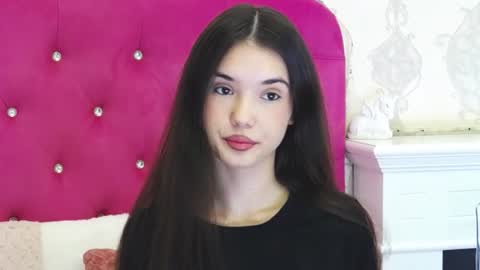 alexisdevine online show from 06/18/26, 04:24