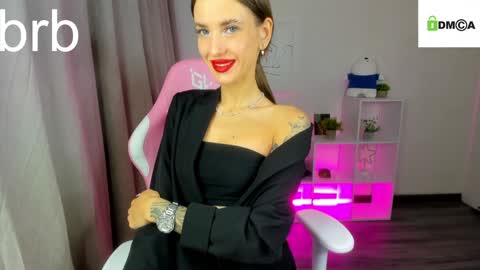 Alexis   Mon Tue Wed Thu Fri 7 GMT 0100am-0700am  online show from 12/10/24, 08:27