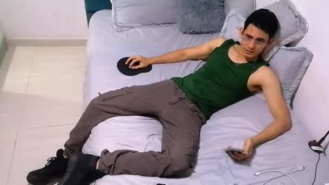 Snapshot of alexispaez457062 chatting on 10/25/25, 02:08 Alexis online show from 10/25/25, 02:08