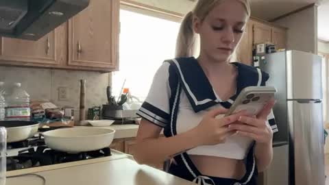 alexispaige06 online show from 06/12/26, 05:23