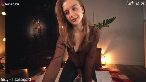 Snapshot of alexispeach chatting on 12/03/24, 09:23 Alexis-- online show from 12/03/24, 09:23