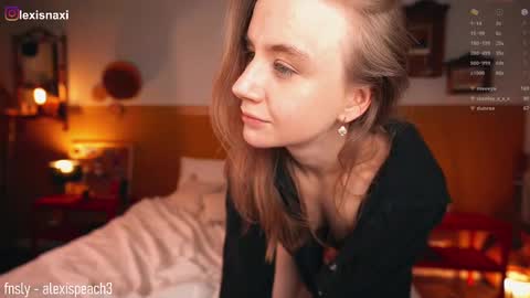 Snapshot of alexispeach chatting on 03/07/25, 11:16 Alexis-- online show from 03/07/25, 11:16