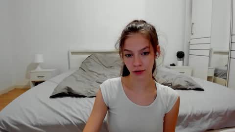 Alex online show from 10/03/25, 05:54