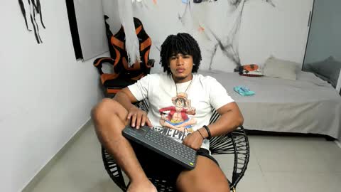 Snapshot of alexj_black chatting on 11/01/25, 12:18 ALEXJ BLACK online show from 11/01/25, 12:18