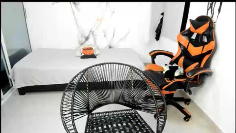 Snapshot of alexj_black chatting on 11/06/25, 10:38 ALEXJ BLACK online show from 11/06/25, 10:38