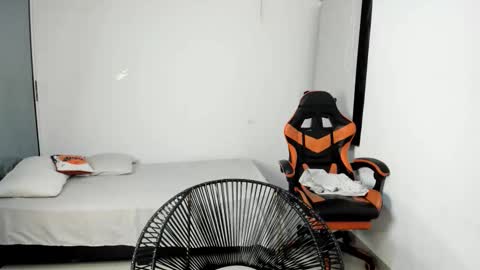 Snapshot of alexj_black chatting on 11/19/25, 11:32 ALEXJ BLACK online show from 11/19/25, 11:32