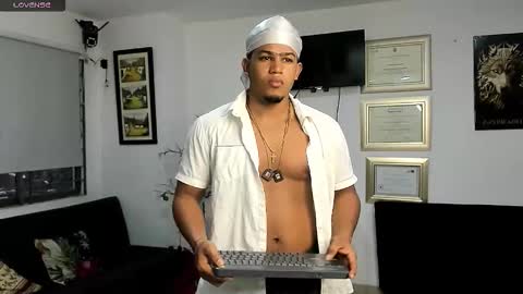 Snapshot of alexj_black chatting on 12/14/25, 11:04 ALEXJ BLACK online show from 12/14/25, 11:04