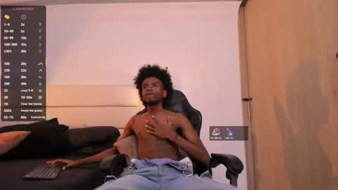 Snapshot of alexjaccob chatting on 11/05/25, 02:17 Alex Jaccob online show from 11/05/25, 02:17