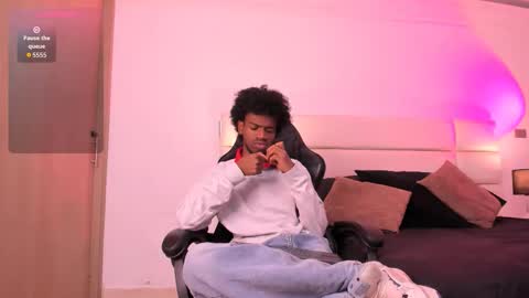 Snapshot of alexjaccob chatting on 11/19/25, 01:44 Alex Jaccob online show from 11/19/25, 01:44